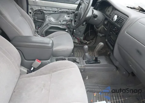 2004 Toyota Tacoma Base V6 z USA, uszkodzony, nr VIN 5TEHN72N24Z456593